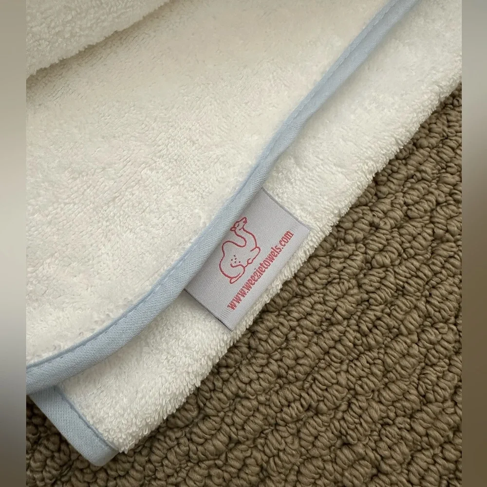 Weezie Light Blue Piped Hand Towel Set of Two NEW